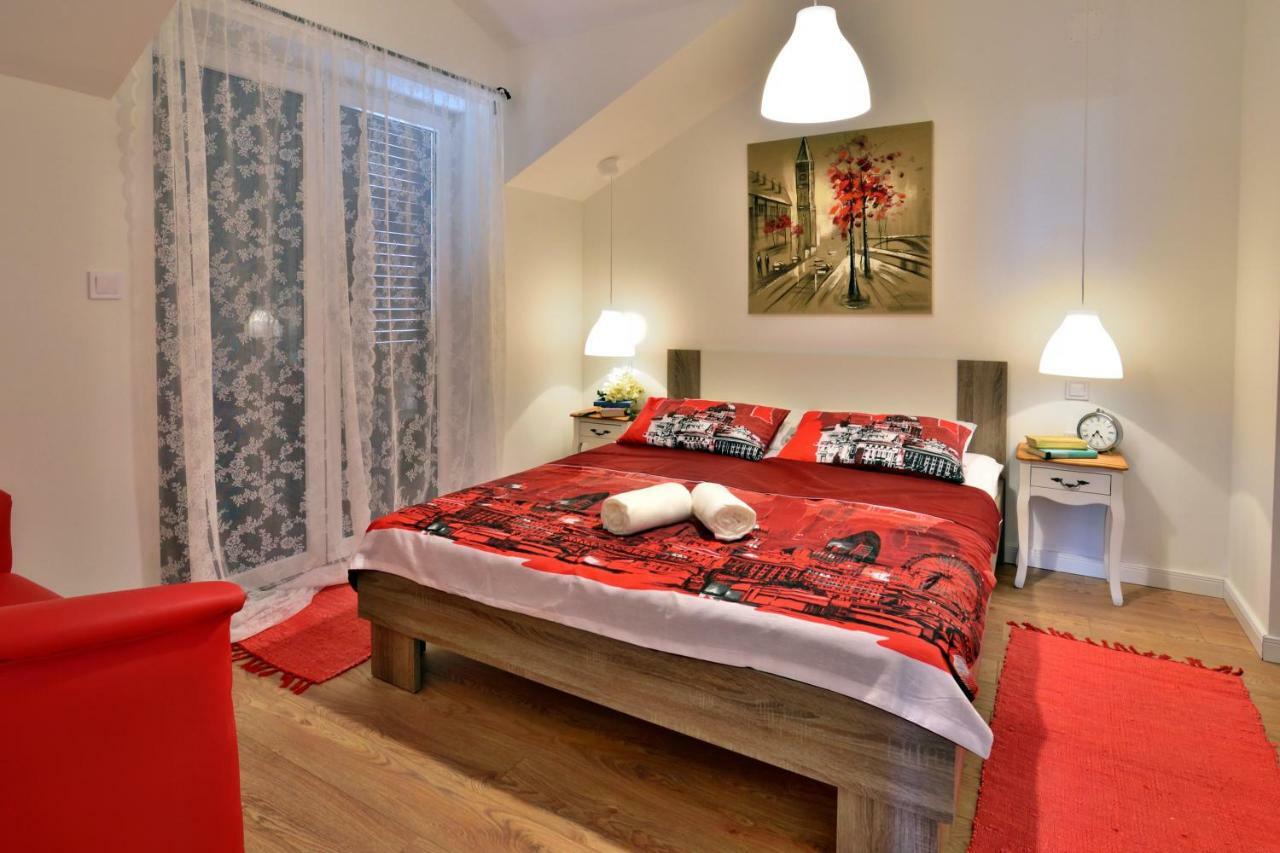 Apartmani Julija Vodice Exterior foto