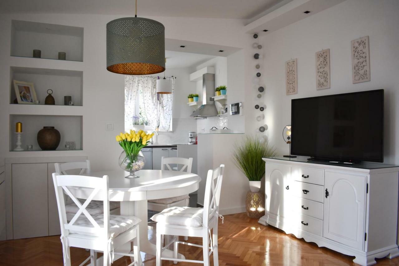 Apartmani Julija Vodice Exterior foto